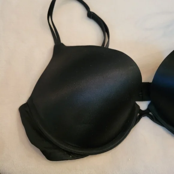 Victoria's Secret Very Sexy Push-Up 32D - Picture 2 of 4